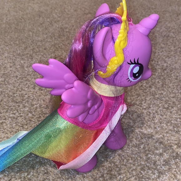 My Little Pony Rainbow Princess Twilight - Picture 5 of 12